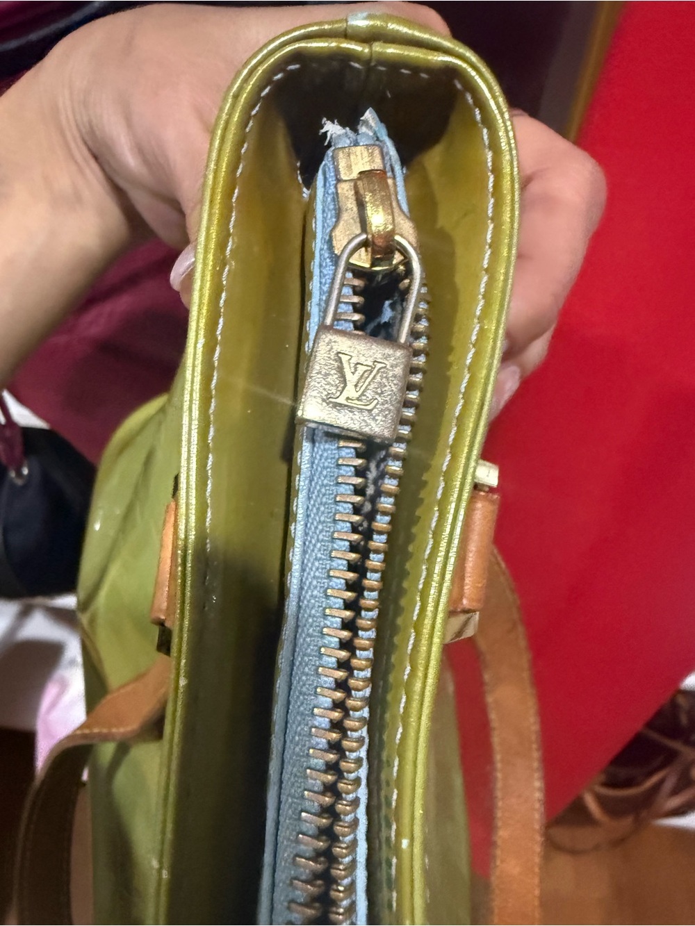 Louis Vuitton Lime Green Vernis Tote with Tan Handles - Picture 5 of 14